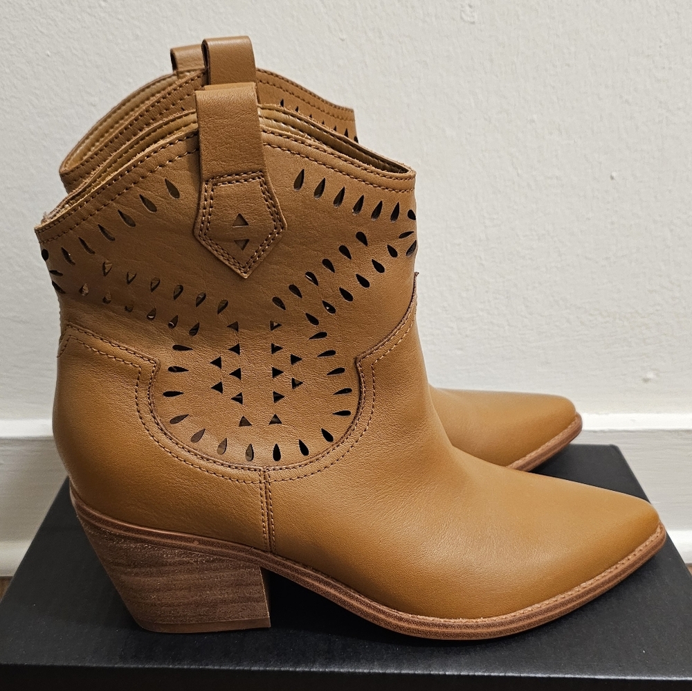 New MarcFisher Western ankleboots